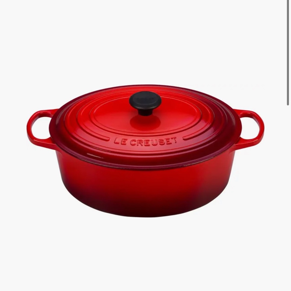 Le Creuset Signature 8-Quart Oval Enamel Cast Iron French/Dutch Oven